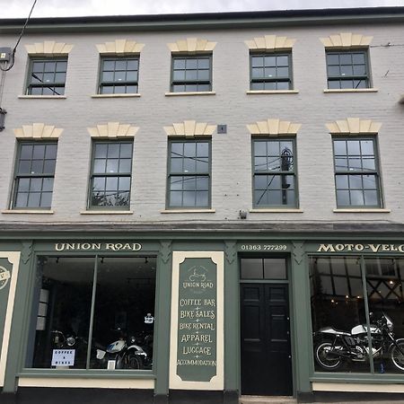 Union Road Moto Velo Accommodation Crediton Exterior photo